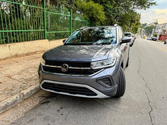 VOLKSWAGEN T-CROSS 1.0 200 TSI TOTAL FLEX AUTOMÁTICO VOLKSWAGEN T-CROSS 1.0 200 TSI TOTAL FLEX AUTOMÁTICO